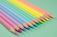 Creioane colorate triunghiulare pastel 24 culori/set Kores